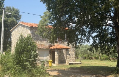 Detached house, 131 m² gross area, for sale near Višnjan, 600 m² plot